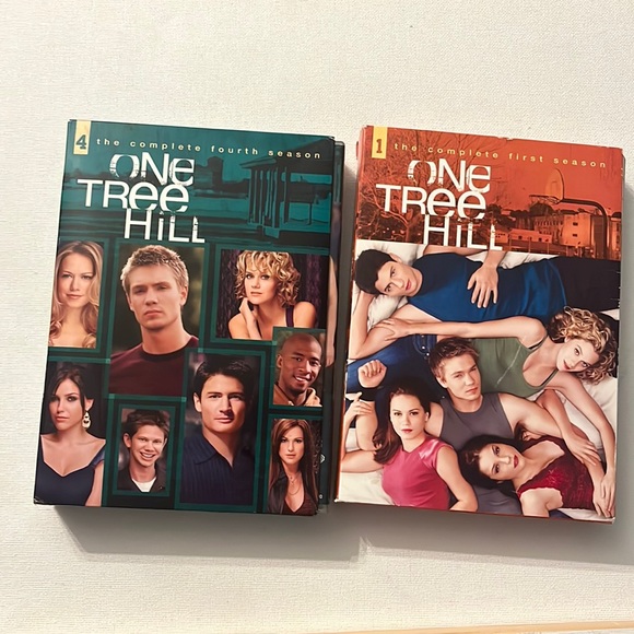 SEASON 1&4 - ONE TREE HILL - Picture 1 of 5